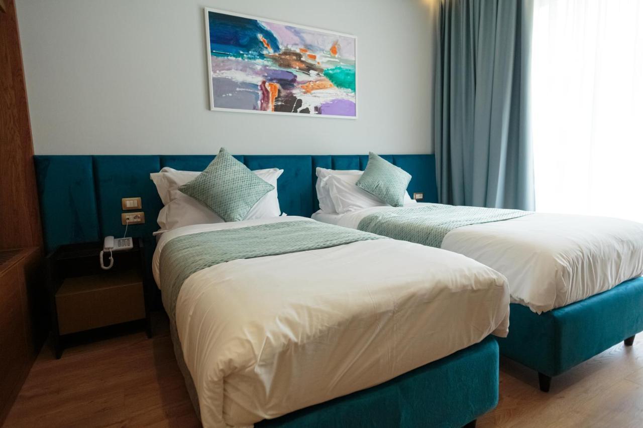 Ames Hotel & Spa Vlore Ngoại thất bức ảnh